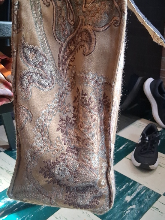 Paisley Jacquard Tote with Wooden Handles - Picture 6 of 11